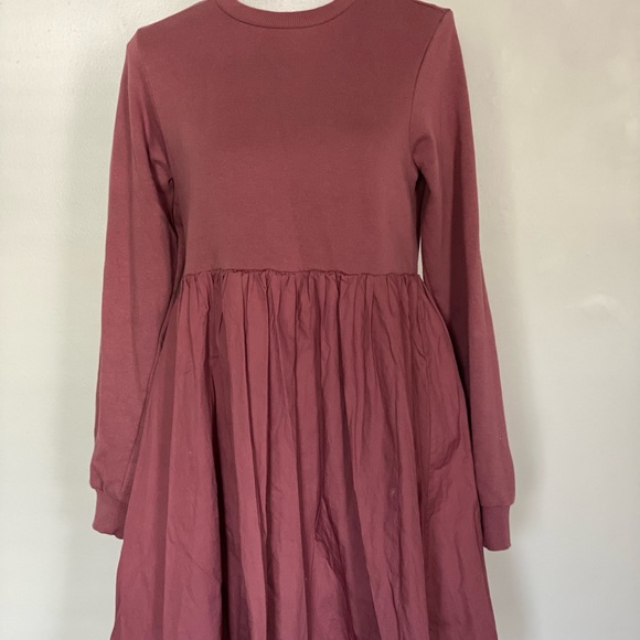 Women’s dress - Picture 2 of 2